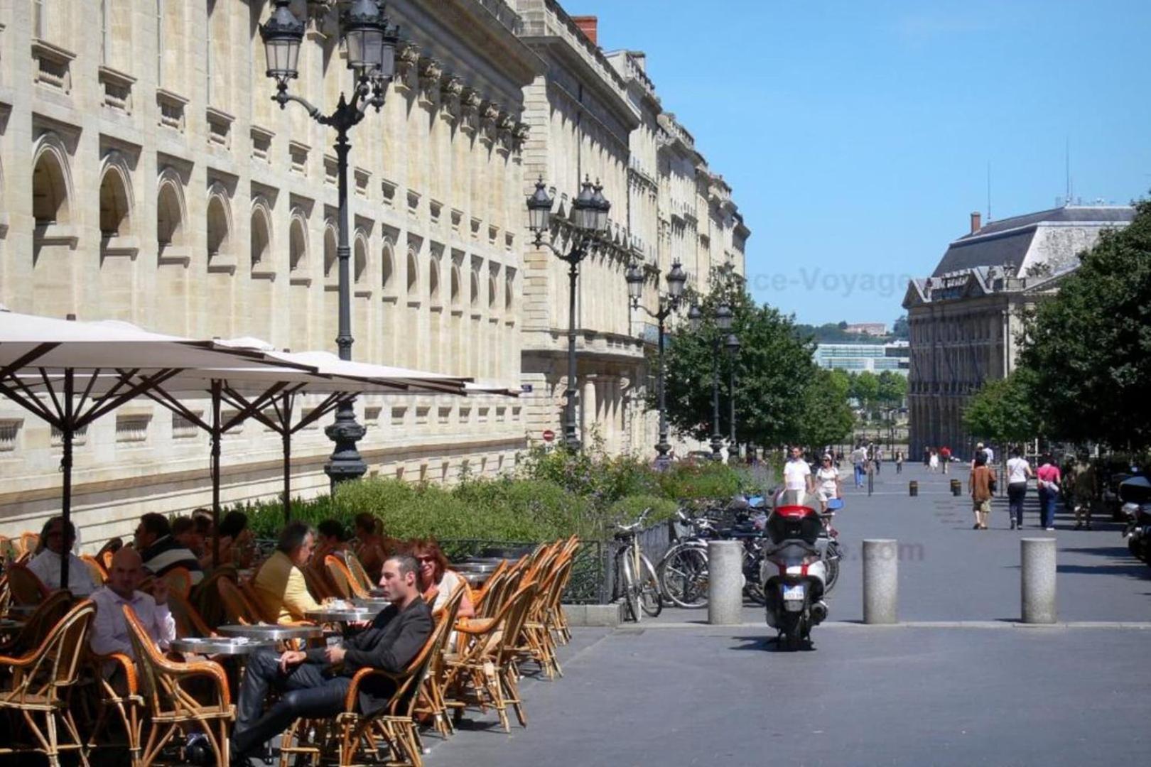 GuestReady - Comfy Attic Apartment near Grand Théâtre Burdeos Exterior foto